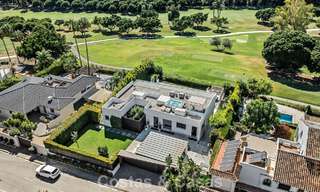 Villa contemporaine de 5 chambres en première ligne de golf à Nueva Andalucía, Marbella 806793 