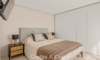 Villa contemporaine de 5 chambres en première ligne de golf à Nueva Andalucía, Marbella 806804 