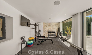 Villa contemporaine de 5 chambres en première ligne de golf à Nueva Andalucía, Marbella 806807 