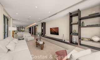 Villa contemporaine de 5 chambres en première ligne de golf à Nueva Andalucía, Marbella 806808 