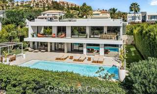 Villa contemporaine de 5 chambres en première ligne de golf à Nueva Andalucía, Marbella 806809 