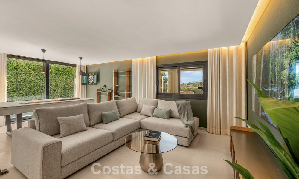 Villa contemporaine de 5 chambres en première ligne de golf à Nueva Andalucía, Marbella 806814