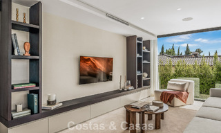 Villa contemporaine de 5 chambres en première ligne de golf à Nueva Andalucía, Marbella 806820 