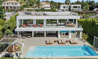 Villa contemporaine de 5 chambres en première ligne de golf à Nueva Andalucía, Marbella 806833 
