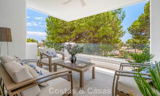 Penthouse de luxe contemporain, entièrement rénové et prêt à vivre, à quelques pas de la plage à Los Monteros, Marbella Est 806561 