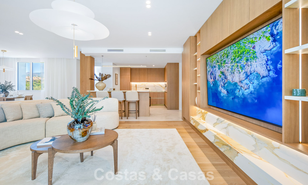 Penthouse de luxe contemporain, entièrement rénové et prêt à vivre, à quelques pas de la plage à Los Monteros, Marbella Est 806566