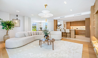 Penthouse de luxe contemporain, entièrement rénové et prêt à vivre, à quelques pas de la plage à Los Monteros, Marbella Est 806567 