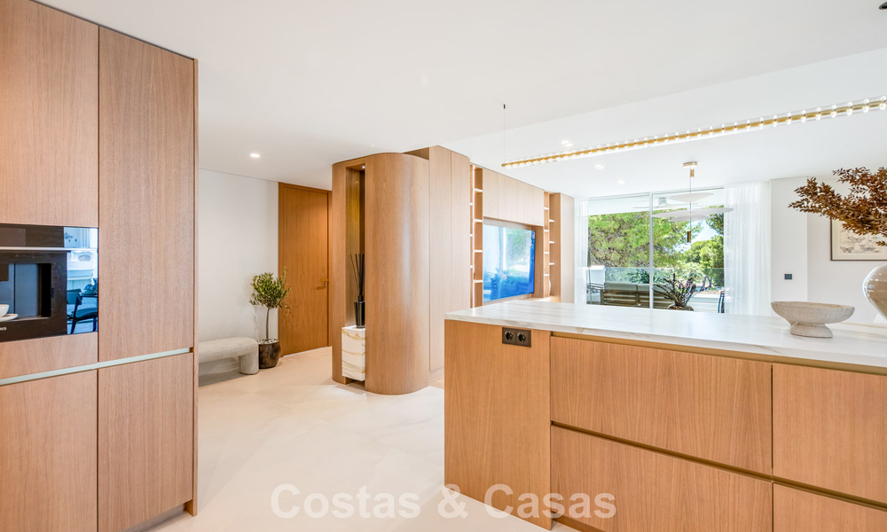 Penthouse de luxe contemporain, entièrement rénové et prêt à vivre, à quelques pas de la plage à Los Monteros, Marbella Est 806572