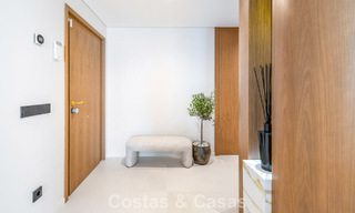 Penthouse de luxe contemporain, entièrement rénové et prêt à vivre, à quelques pas de la plage à Los Monteros, Marbella Est 806575 