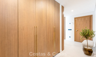 Penthouse de luxe contemporain, entièrement rénové et prêt à vivre, à quelques pas de la plage à Los Monteros, Marbella Est 806578 