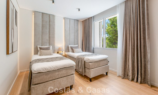 Penthouse de luxe contemporain, entièrement rénové et prêt à vivre, à quelques pas de la plage à Los Monteros, Marbella Est 806579 