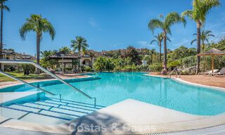 Penthouse duplex de luxe avec grandes terrasses à vendre au cœur de la Vallée du Golf de Nueva Andalucía, Marbella 807004 