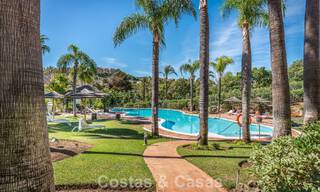 Penthouse duplex de luxe avec grandes terrasses à vendre au cœur de la Vallée du Golf de Nueva Andalucía, Marbella 807005 
