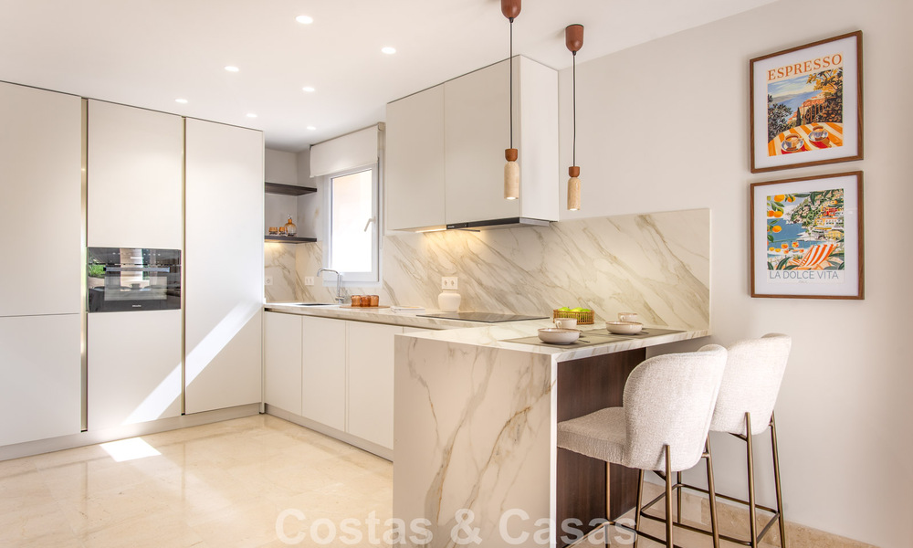 Penthouse duplex de luxe avec grandes terrasses à vendre au cœur de la Vallée du Golf de Nueva Andalucía, Marbella 807009