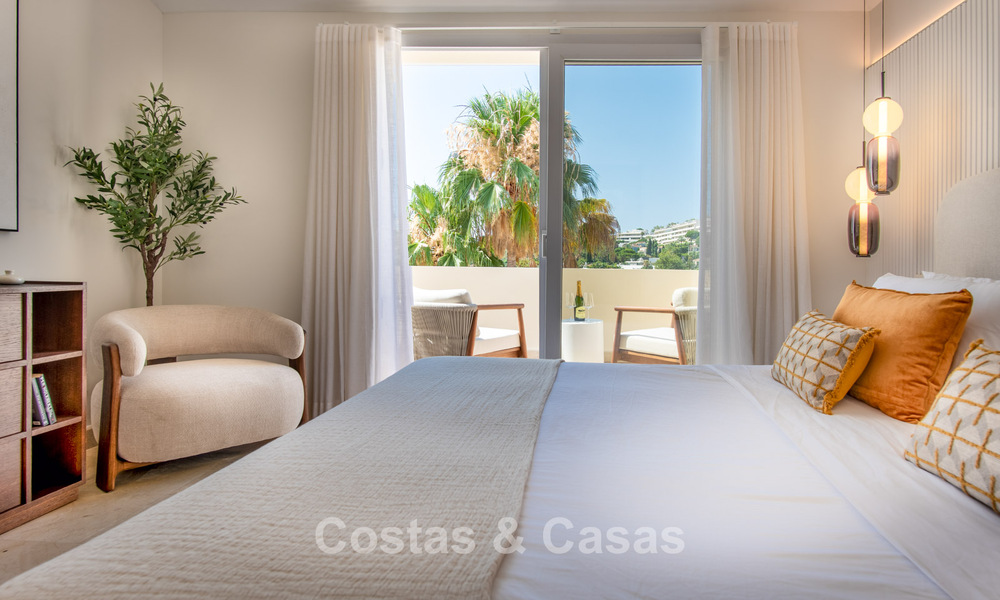 Penthouse duplex de luxe avec grandes terrasses à vendre au cœur de la Vallée du Golf de Nueva Andalucía, Marbella 807017