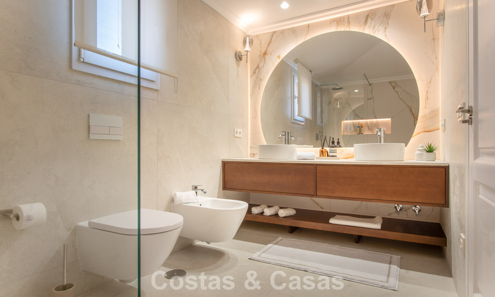 Penthouse duplex de luxe avec grandes terrasses à vendre au cœur de la Vallée du Golf de Nueva Andalucía, Marbella 807018