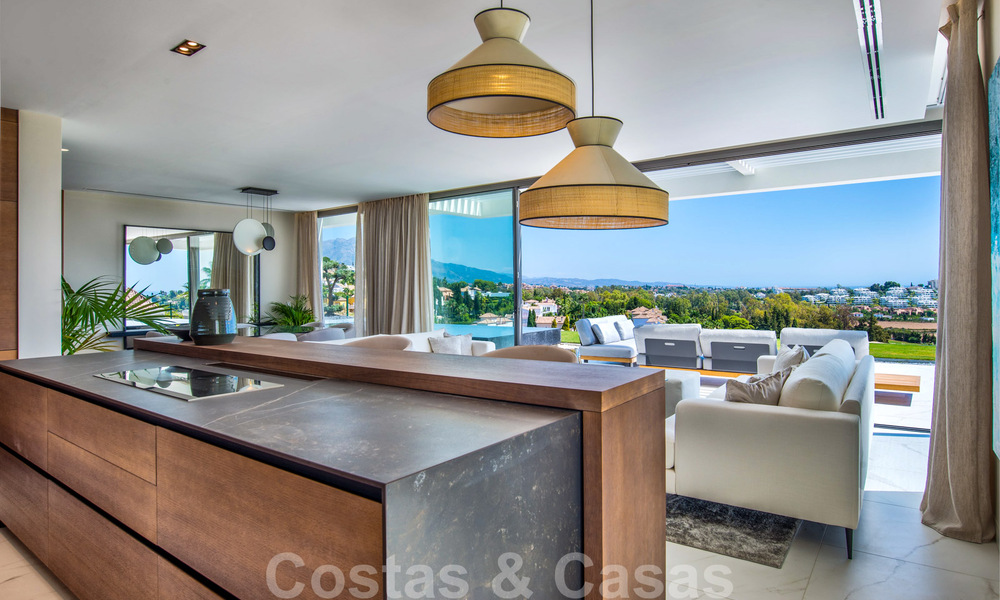 Spacieux appartement avec jardin et piscine privée à vendre dans un complexe résidentiel sécurisé à Benahavís – Marbella 806705
