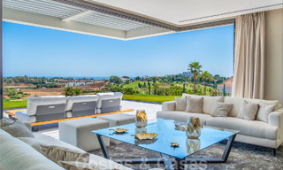 Spacieux appartement avec jardin et piscine privée à vendre dans un complexe résidentiel sécurisé à Benahavís – Marbella 806719 