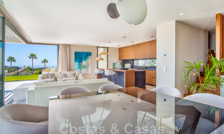 Spacieux appartement avec jardin et piscine privée à vendre dans un complexe résidentiel sécurisé à Benahavís – Marbella 806720 