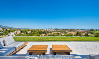 Spacieux appartement avec jardin et piscine privée à vendre dans un complexe résidentiel sécurisé à Benahavís – Marbella 806726 