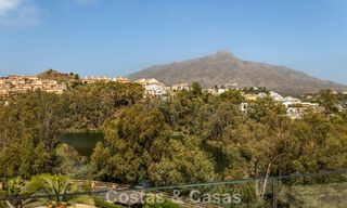 Appartement élégant rénové avec vue panoramique à vendre à Nueva Andalucía, Marbella 807093 