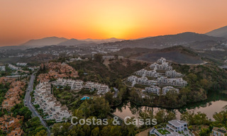 Appartement élégant rénové avec vue panoramique à vendre à Nueva Andalucía, Marbella 807104 