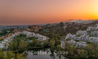 Appartement élégant rénové avec vue panoramique à vendre à Nueva Andalucía, Marbella 807105 