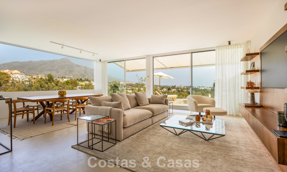 Appartement élégant rénové avec vue panoramique à vendre à Nueva Andalucía, Marbella 807118