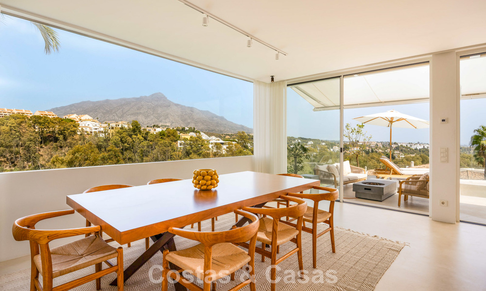 Appartement élégant rénové avec vue panoramique à vendre à Nueva Andalucía, Marbella 807119