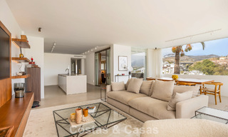 Appartement élégant rénové avec vue panoramique à vendre à Nueva Andalucía, Marbella 807122 