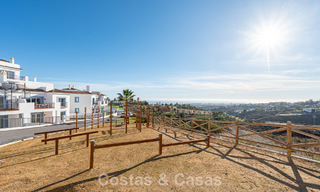 Penthouse duplex contemporain à vendre dans un complexe résidentiel de style méditerranéenà El Paraiso, Marbella - Benahavís 807308 