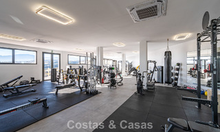 Penthouse duplex contemporain à vendre dans un complexe résidentiel de style méditerranéenà El Paraiso, Marbella - Benahavís 807310 