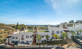 Penthouse duplex contemporain à vendre dans un complexe résidentiel de style méditerranéenà El Paraiso, Marbella - Benahavís 807315 