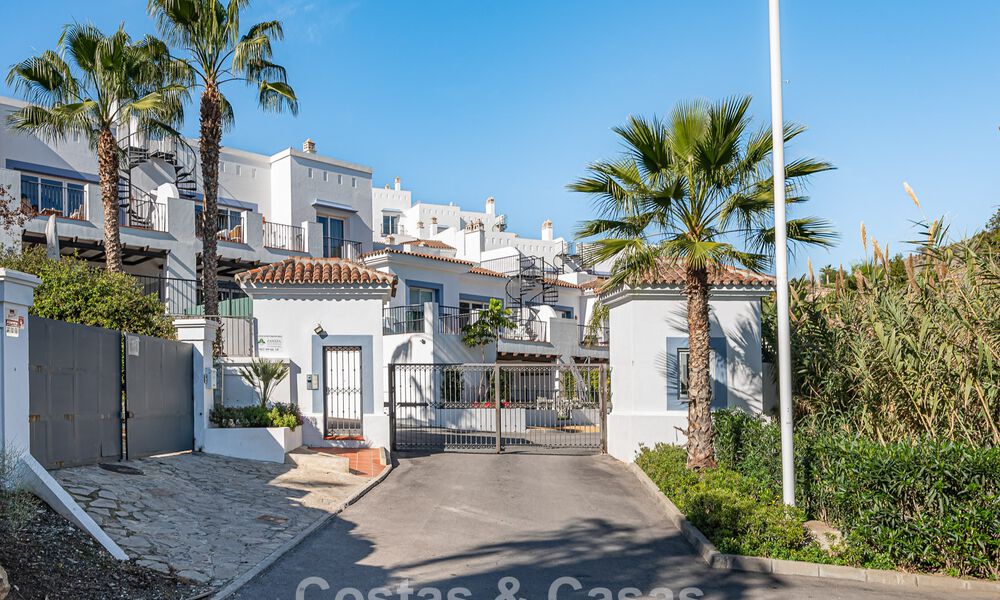 Penthouse duplex contemporain à vendre dans un complexe résidentiel de style méditerranéenà El Paraiso, Marbella - Benahavís 807317