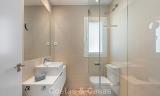Penthouse duplex contemporain à vendre dans un complexe résidentiel de style méditerranéenà El Paraiso, Marbella - Benahavís 807326 