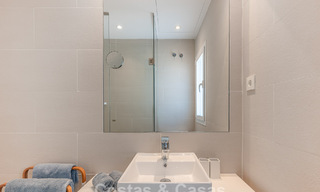 Penthouse duplex contemporain à vendre dans un complexe résidentiel de style méditerranéenà El Paraiso, Marbella - Benahavís 807327 