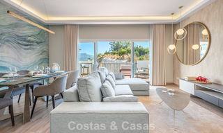 Penthouse duplex contemporain à vendre dans un complexe résidentiel de style méditerranéenà El Paraiso, Marbella - Benahavís 807339 