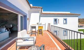 Penthouse duplex contemporain à vendre dans un complexe résidentiel de style méditerranéenà El Paraiso, Marbella - Benahavís 807343 