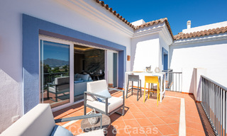 Penthouse duplex contemporain à vendre dans un complexe résidentiel de style méditerranéenà El Paraiso, Marbella - Benahavís 807344 