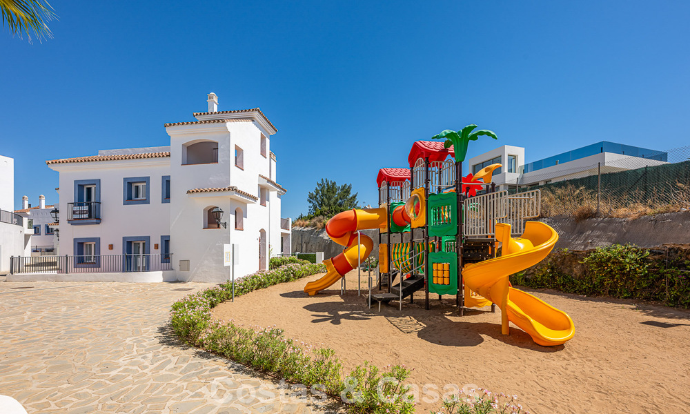 Penthouse duplex contemporain à vendre dans un complexe résidentiel de style méditerranéenà El Paraiso, Marbella - Benahavís 807357