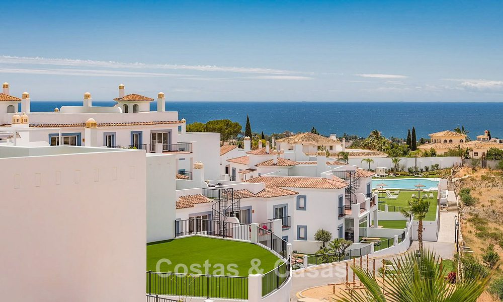 Penthouse duplex contemporain à vendre dans un complexe résidentiel de style méditerranéenà El Paraiso, Marbella - Benahavís 807376