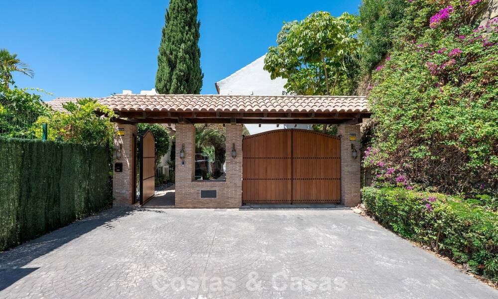 Spacieuse villa familiale méditerranéenne à vendre sur le New Golden Mile entre Marbella et Estepona 807245