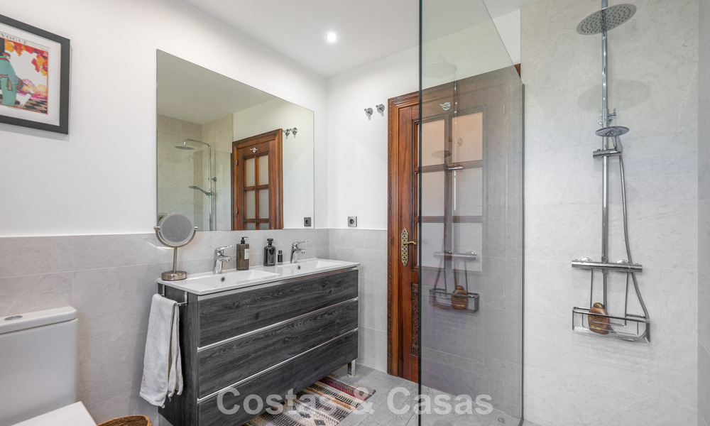 Spacieuse villa familiale méditerranéenne à vendre sur le New Golden Mile entre Marbella et Estepona 807263