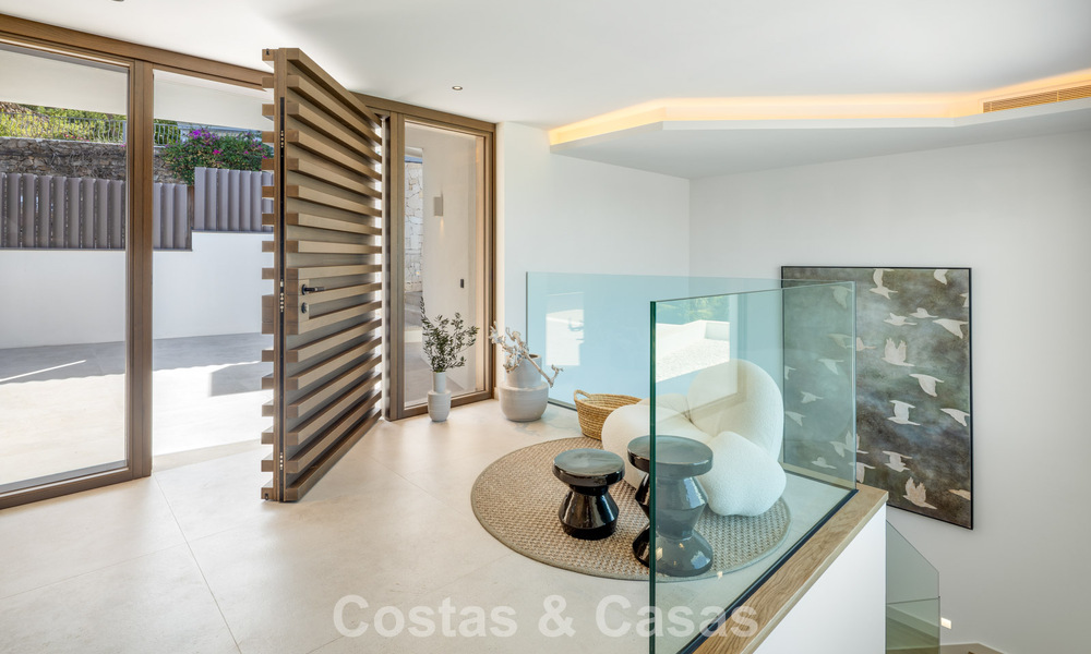 Villa de luxe ultramoderne neuve avec vue panoramique sur la mer à vendre dans l’Est de Marbella 807452