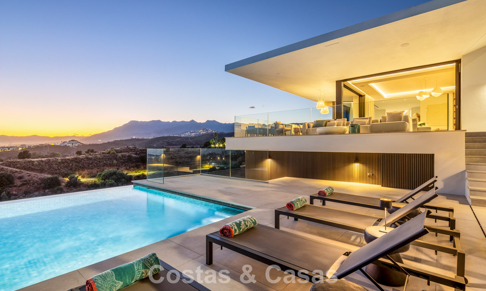 Villa de luxe ultramoderne neuve avec vue panoramique sur la mer à vendre dans l’Est de Marbella 807467