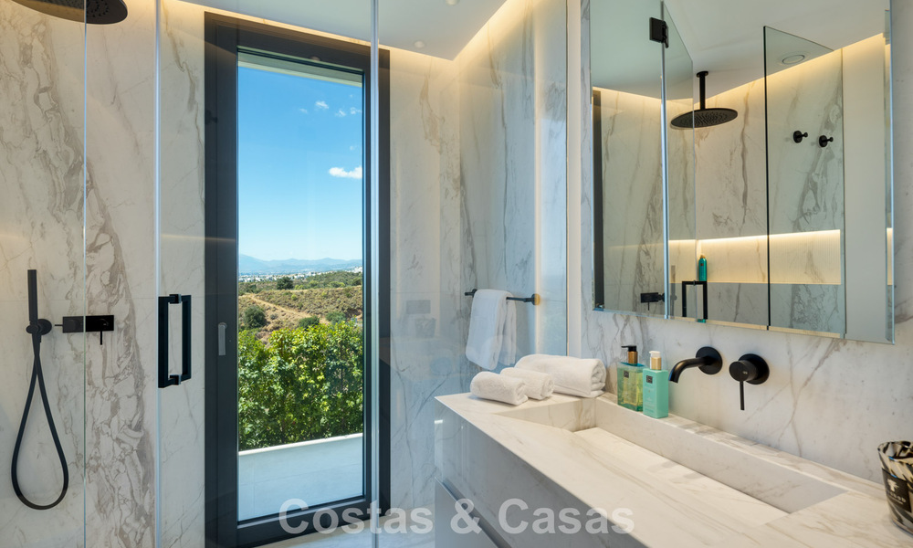 Villa de luxe ultramoderne neuve avec vue panoramique sur la mer à vendre dans l’Est de Marbella 807480