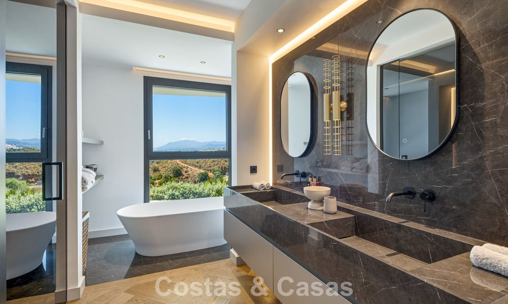 Villa de luxe ultramoderne neuve avec vue panoramique sur la mer à vendre dans l’Est de Marbella 807487