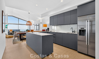 Penthouse d’angle exclusif avec vue panoramique sur la mer à vendre à El Higueron, Benalmádena, Costa del Sol 807391 