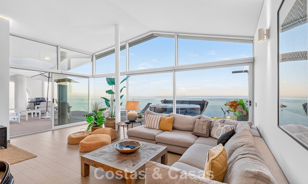 Penthouse d’angle exclusif avec vue panoramique sur la mer à vendre à El Higueron, Benalmádena, Costa del Sol 807397