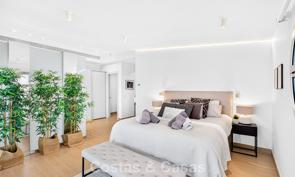 Penthouse d’angle exclusif avec vue panoramique sur la mer à vendre à El Higueron, Benalmádena, Costa del Sol 807409